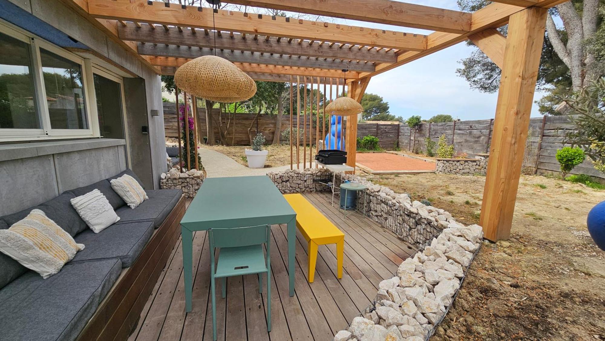La Maison Bleue Saint-Mitre-les-Remparts المظهر الخارجي الصورة