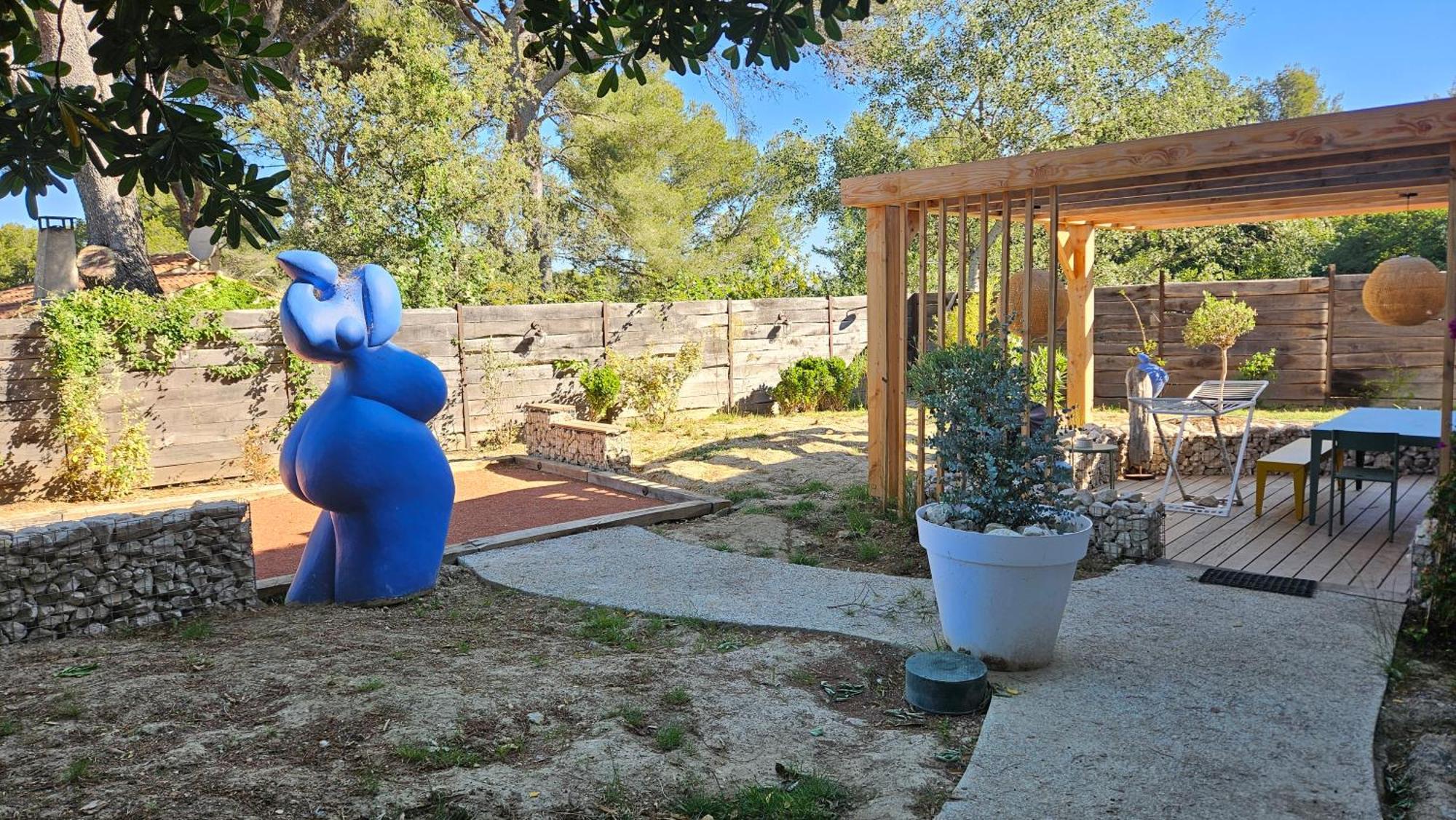 La Maison Bleue Saint-Mitre-les-Remparts المظهر الخارجي الصورة
